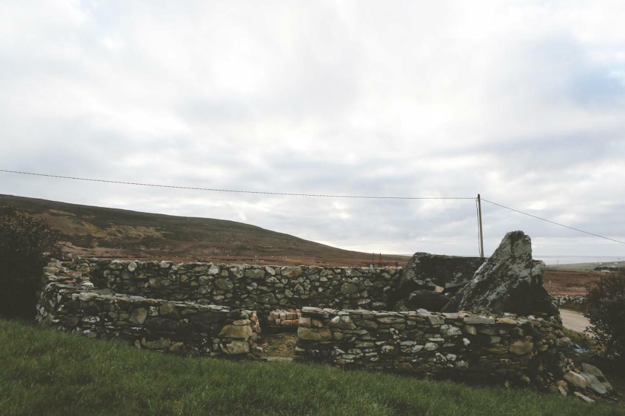 Dolmen Cottage Glencolumbkille Exterior foto